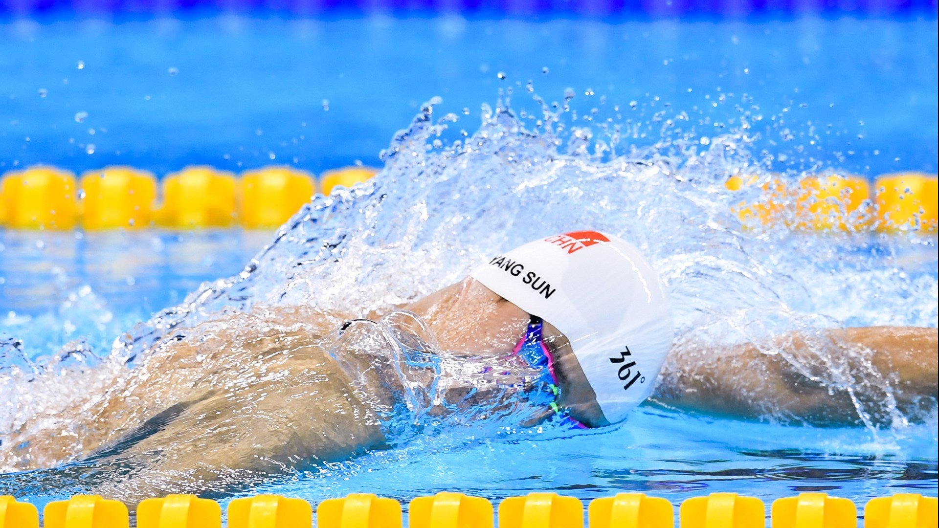 16岁中国游泳新星孙铭霞包揽5枚金牌,被誉为“国产菲尔普斯”